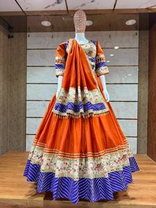 Purple Embroidered Lehenga Choli Silk Floor-Length Traditional Indian <b>Wedding</b> <b>Dress</b> <b>Women</b> Loose Fit All Seasons - Product Image 6