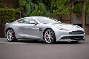 Aston Martin Vanquish Coupé 2014 - Product Image 3