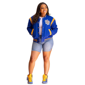 Veste universitaire en laine bleue avec patch brodé, coupe classique, style preppy, unisexe, vêtement d'hiver, coque extérieure en polyester respirant - Product Image 2