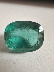 8.33 Ct Natural Green <b>Emerald</b> <b>Cushion</b> Cut Loose Gemstone For Jewelry Making Wholesale And Custom Designs - Product Image 4