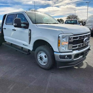 Camion tracteur diesel 6x4 robuste pour le transport routier et la logistique commerciale - Product Image 1