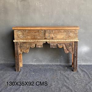 Mesa Consola de Madera Tallada a Mano con Motivo de Aves Tradicional – Arte Antiguo del Himalaya - Product Image 1