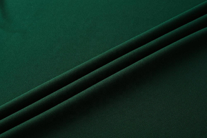 T-shirt décontracté pour homme en piqué de coton vert foncé à manches courtes, couleur unie, respirant, tricoté, avec logo imprimé numériquement sur le devant - Product Image 4