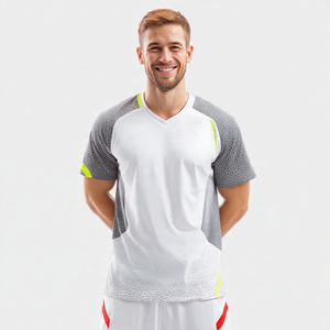 Maillots de football personnalisés pour équipe, 100 % polyester, sublimation, manches courtes, col en V, pour hommes - Product Image 2