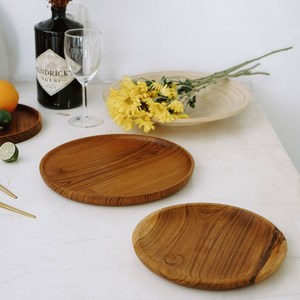 Assiette plate ronde en bois, faite à la main, en bois massif, design minimaliste, plat de service pour la décoration de table - Product Image 5