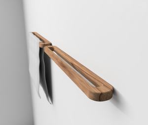Porte-serviettes mural en bois massif écologique Orion Handicraft, fait main, pour une maison durable, une salle de bain et une décoration écoresponsables - Product Image 6