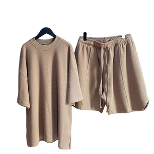 Nouveauté 2026 – Ensembles décontractés d'été pour hommes grandes tailles : T-shirt à manches courtes et short, couleur unie, respirant, séchage rapide, style urbain. - Product Image 2