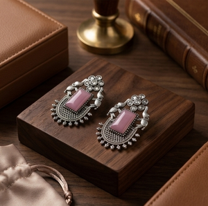 Pendientes Colgantes Vintage Tibetanos de Plata Bañada en Rodio con Piedra Rosa y Engaste de Bisel de Diamantes de Imitación, Joyería Religiosa para Mujer, Regalo para Fiesta - Product Image 1