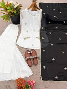 Conjunto de Traje Sharara Palazzo de Seda con Bordado de Lentejuelas, Traje Indio Pakistaní para Bodas y Fiestas para Mujer - Product Image 5
