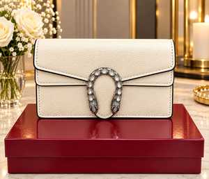Bolso de Hombro de Diseño de Lujo para Mujer, Elegante Cadena con Cristales, Correa Única, Bolso Cruzado de Cuero PU Blanco - Product Image 5