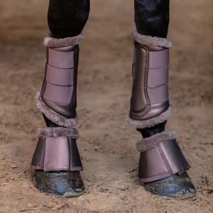 Botas de equitación con material de nailon diseñadas para mayor comodidad, absorción de impactos y protección de tendones y fetlock. Hechas en Pakistán. - Product Image 3