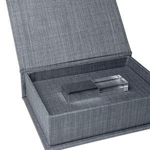 Boîte photo rigide en lin écologique de haute qualité |   Boîte d'emballage USB personnalisée avec logo |   Estampage à chaud artisanal |   Papier magnétique - Product Image 2