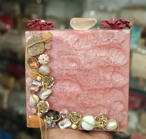 Sac à main en résine de couleur marbre, forme géométrique, sac de soirée en acrylique de couleur marbre avec bandoulière dorée - Product Image 1