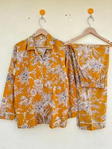 Ensemble de pyjama pour femme fait main, imprimé floral, short confortable, vêtements de détente - Product Image 4