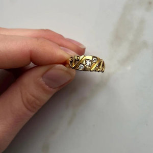 Bague Vintage en Or Jaune 18K Véritable Or, Filigrane avec Trio de Diamants de Laboratoire, Style Antique, Anneau de Mariage pour Femme - Product Image 2