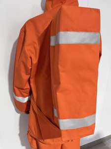 Uniforme de bombero impermeable, antiestático y económico en oferta para la lucha contra incendios. - Product Image 2