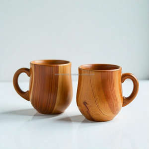 Tasse en bois naturel faite à la main durable et écologique pour servir du thé, du café et des boissons chaudes avec style pour les fêtes - Product Image 4