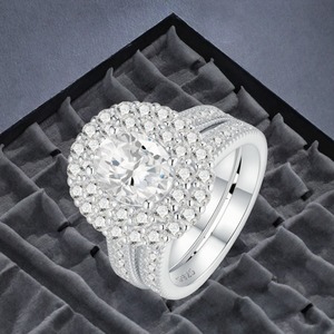 Bague en argent sterling 925 sertie de moissanite, style hip-hop, bijoux de luxe pour homme avec finition premium pour concert - Product Image 3
