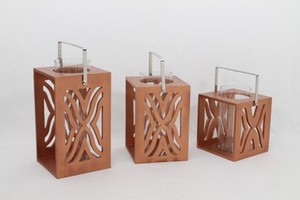 Farol Decorativo Rústico de Madera, Portavelas de Vidrio Vintage, Faroles Antiguos de Madera y Metal Blancos para Decoración de Mesa de Boda y Hogar - Product Image 4