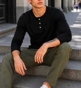 Camisa Henley Negra de Manga Larga para Hombre, Cuello en V, Lisa, con Botones Centrales, Poliéster/Algodón, Transpirable, Antiarrugas - Product Image 3