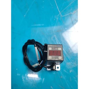 Manomètre à diaphragme capacitif chauffé Inficon CDG160A-S, utilisé comme pièce détachée pour équipement semi-conducteur d'époque - Product Image 3
