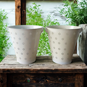 ถังใส่ดอกไม้โลหะชุบสังกะสีแนววินเทจสำหรับตกแต่งคริสต์มาสและบ้าน - Product Image 1