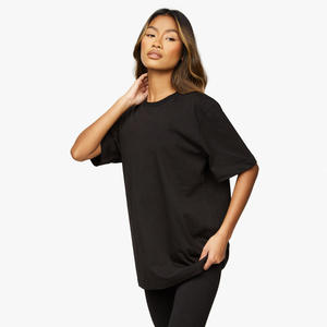 Camiseta unisex de nuevo estilo, 100% algodón peinado, 180-200 g/m², oversize, estilo streetwear, hombros caídos, lisa, para mujer. - Product Image 1