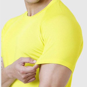 T-shirt de compression ajusté pour homme, vêtements de sport, couleur unie, séchage rapide, élasthanne extensible, t-shirt d'été - Product Image 5
