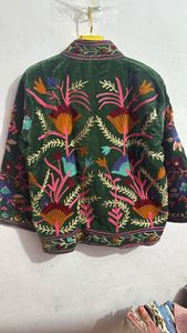Veste en coton biologique brodée à la main de style Suzani, avec fonction de séchage rapide, style bohème, vêtements durables pour l'hiver/l'automne - Product Image 3