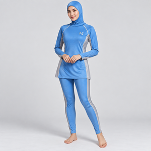 Conjunto burkini versátil de 2 piezas diseñado para piscinas, playas y actividades acuáticas con una construcción cómoda y flexible. - Product Image 4