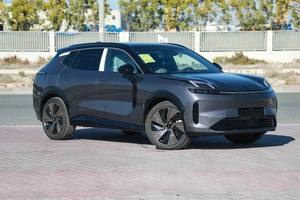 Ly Nk & Co 08 E M-P Edición Limitada 1.5L Morado Interior AWD Sedán Litio R18 Cuero Eléctrico Cuatro Ruedas - Product Image 3