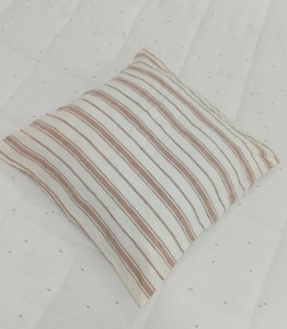Housse de coussin carrée en lin rayé, style nordique, respirante, tissée, avec fermeture enveloppe, pour la décoration intérieure - Product Image 1