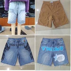 Shorts de Mezclilla Desgastados Personalizables para Hombre |   Ripped & Washed con efectos de desgaste, fabricación de alta calidad - Product Image 4