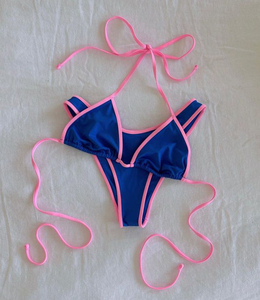Ensemble bikini 2 pièces gris et rouge pour femme, haut triangle croisé à nouer, bas échancré, maillot de bain extensible, style classique, imprimé léopard - Product Image 2