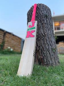 Batte de cricket en saule anglais légère et durable pour balle dure, en bois de qualité supérieure, pour matchs et entraînements, vente en gros OEM - Product Image 2