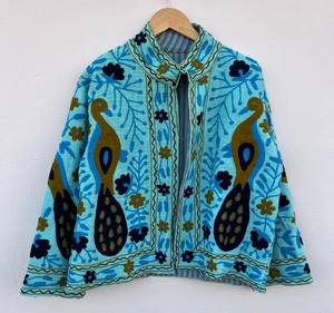 Veste courte matelassée en coton brodée Suzani unisexe coupe-vent élégante pour la plage, collection automne-hiver, cadeau pour elle - Product Image 1