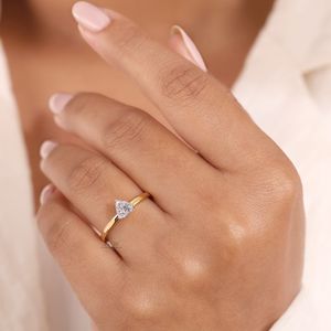 Anillo de Diamante Exclusivo Cultivado en Laboratorio para Colecciones Premium, Especial para Novias, Claridad VVS-VS, Certificado IGI, en Venta para Exportación - Product Image 3