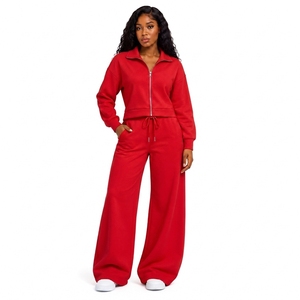 Ensemble de survêtement pour femme avec logo personnalisé, sweat-shirt court zippé et pantalon de survêtement large à cordon de serrage, ensemble deux pièces, vente en gros OEM - Product Image 1