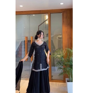 Fournisseur direct d'usine, costume Sharara en georgette pour femmes, vêtements de soirée, costume palazzo disponible en grande quantité - Product Image 1