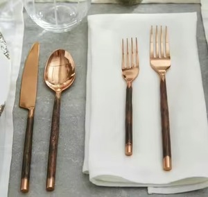 Juego de Cubiertos de Metal de Lujo para Mesa de Comedor, Cuchara, Tenedor y Cuchillo, Diseñado para Eventos Elegantes - Product Image 3
