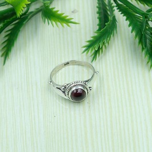 Anillo de Plata de Ley 925 con Granate Rojo Natural, Hecho a Mano, con Cabujón Redondo, Anillo de Piedra de Nacimiento, Joyería Vintage de Diseño para Mujer - Product Image 2
