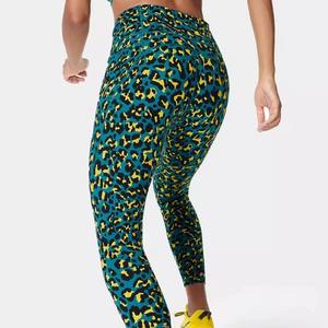 Leggings de yoga imprimé léopard en Spandex et Polyester, extensibles dans les quatre sens, taille élastique, design froncé aux fesses - Product Image 1