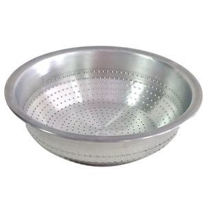 Colador duradero de acero inoxidable con acabado resistente al óxido para el hogar, restaurantes, servicios de catering y cocinas. - Product Image 3