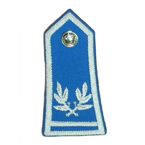 Vente en gros d'épaulettes à clous dorés personnalisables avec tissu en laiton et polyester pour fanfare embellissements personnalisés - Product Image 1