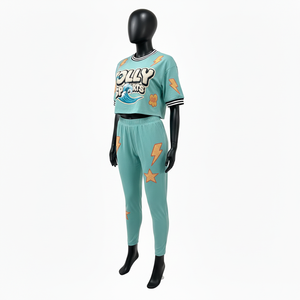 เสื้อยืดและเลกกิ้งผู้หญิง พรีเมียม 180 GSM ผ้าฝ้ายผสมโพลีเอสเตอร์และสแปนเด็กซ์ สีเขียวมิ้นท์ แต่งแถบปักด้านข้าง พร้อมปักโลโก้ตามสั่ง ชุดเซ็ตสำหรับผู้หญิง - Product Image 4