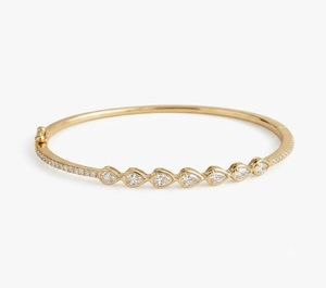 Brazalete Articulado de Oro Amarillo de 18K con Diamante Cultivado en Laboratorio Corte Pera E Color VVS2, Joyería de Moda - Product Image 5