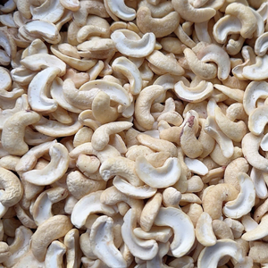 เม็ดมะม่วงหิมพานต์เวียดนามคุณภาพดีที่สุด W180 W320 ขายส่งเม็ดมะม่วงหิมพานต์เวียดนาม ซานติโก ขายส่งส่งออกไปยังเอเชีย ยุโรป และตะวันออกกลาง - Product Image 1