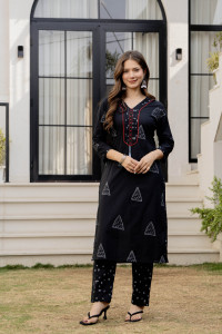 ชุดคุรตะสีดำสุดฮิตพร้อมกางเกงและผ้าคลุมไหล่ 3 ชิ้น ผ้าฝ้ายอินเดีย สำหรับงานปาร์ตี้ - Product Image 2