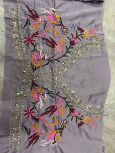 ชุดเลเฮนกา โจลี ปักลายดอกไม้สีม่วง ประดับเลื่อม พร้อมเสื้อและกระโปรงสำหรับเจ้าสาวในงานแต่งงานสำหรับผู้หญิง - Product Image 6