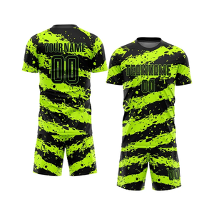 Vêtements de sport pour hommes - Vente en gros de maillots de football 100% polyester à des prix imbattables, uniformes de football personnalisés à manches courtes sur mesure - Product Image 4